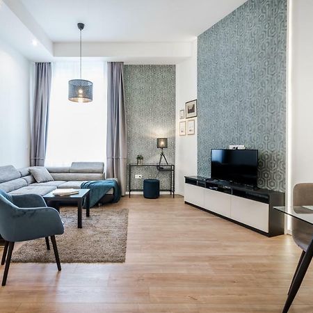 Bpr Thrill Design Home With A/C Budapest Kültér fotó