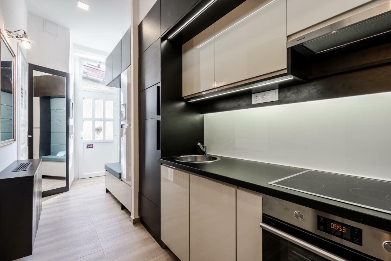 Bpr Thrill Design Home With A/C Budapest Kültér fotó