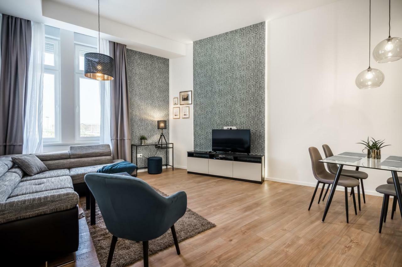Bpr Thrill Design Home With A/C Budapest Kültér fotó